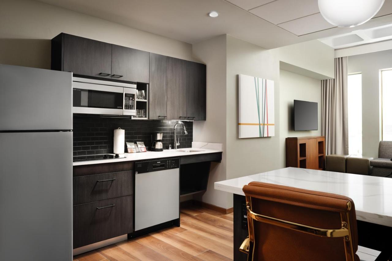Hyatt House Lax Century Blvd 3*