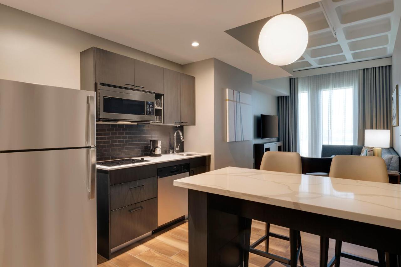 Hyatt House Lax Century Blvd Hotel 3*